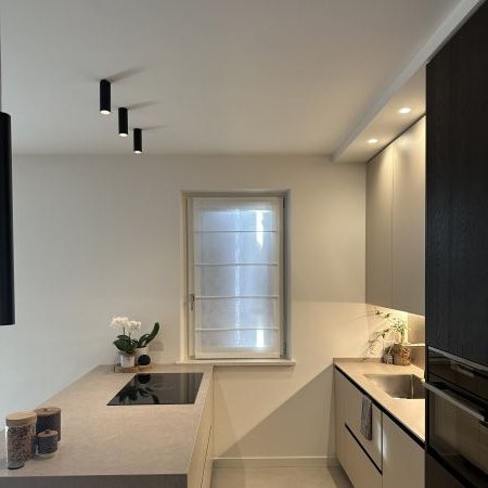 Tenda a pacchetto steccato con sistema no foro 