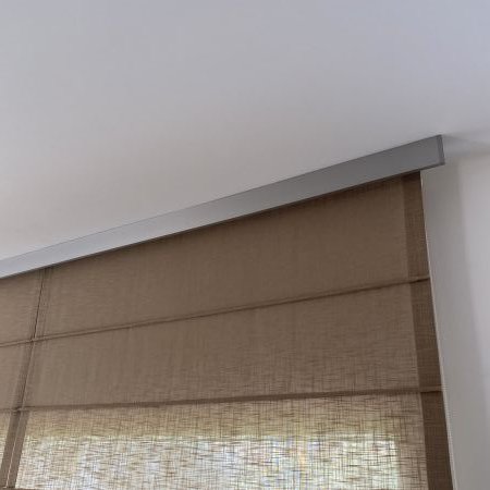 Tende a pacchetto steccato con binario a soffitto