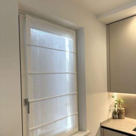 Tenda a pacchetto steccato con sistema no foro 