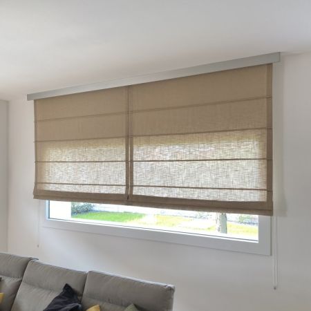 Tende a pacchetto steccato con binario a soffitto