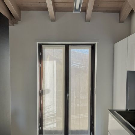 Tende a pacchetto liscio con sistema no foro 