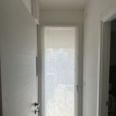 Tende a pacchetto liscio con sistema no foro